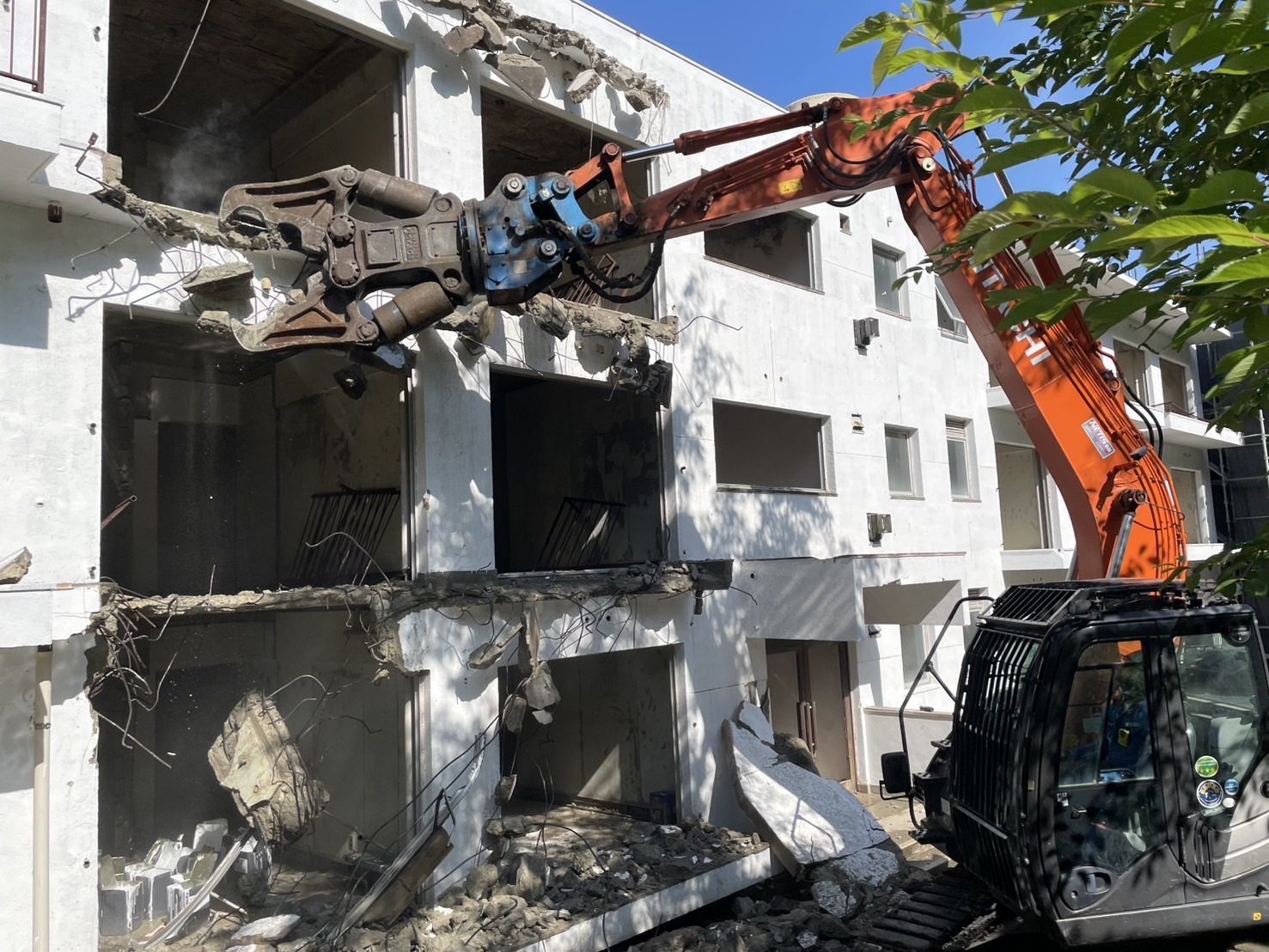 解体工事 集合住宅